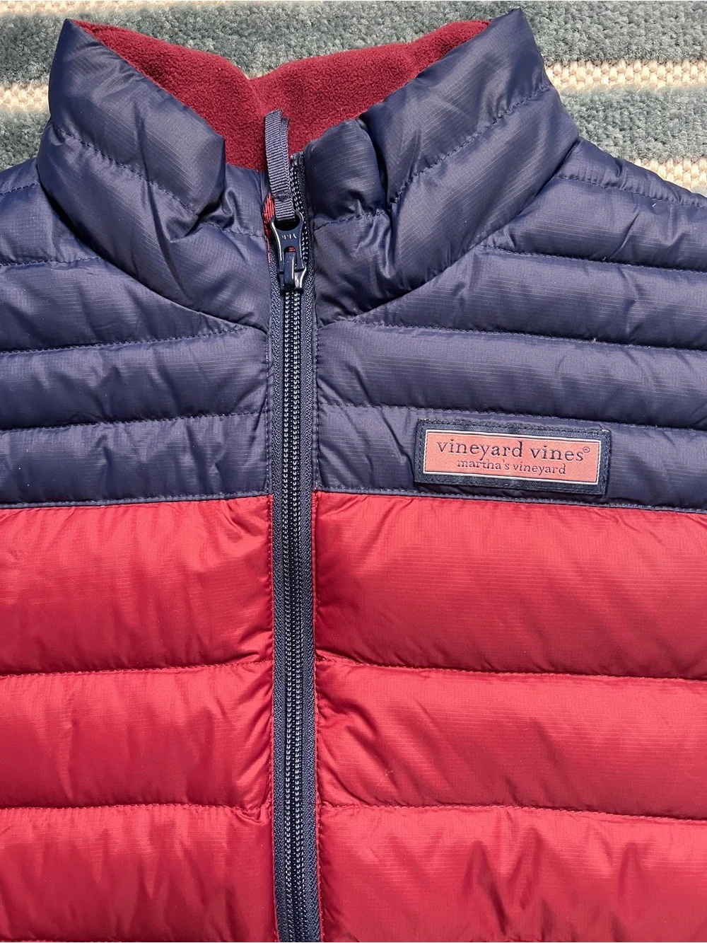 EUC Vineyard Vines Boys Puffer Vest size L